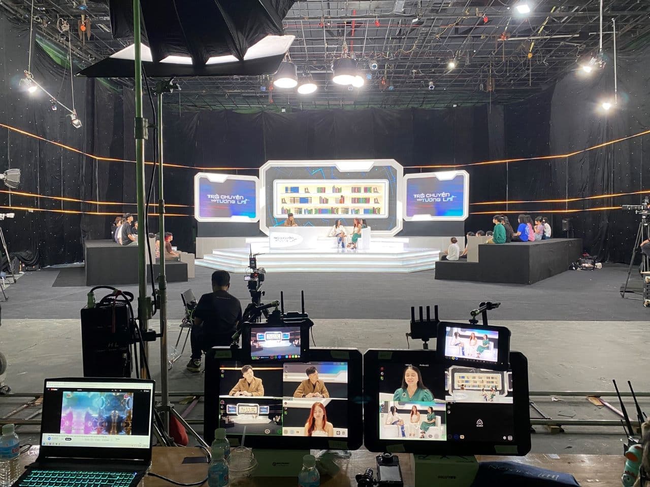 Trò Chuyện Với Tương Lai - AHT Production News