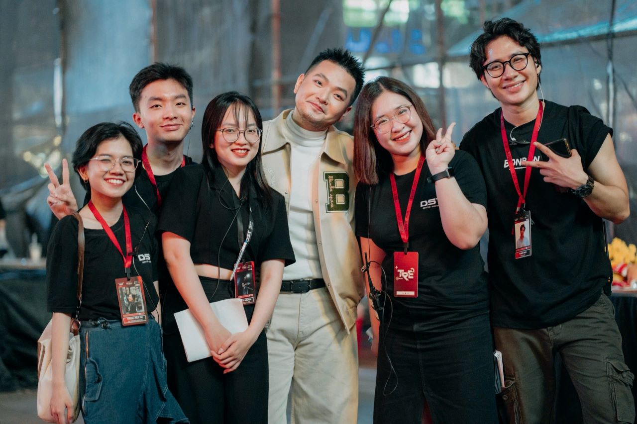 TRẺ Concert - Gallery Image 10 - AHT Production News