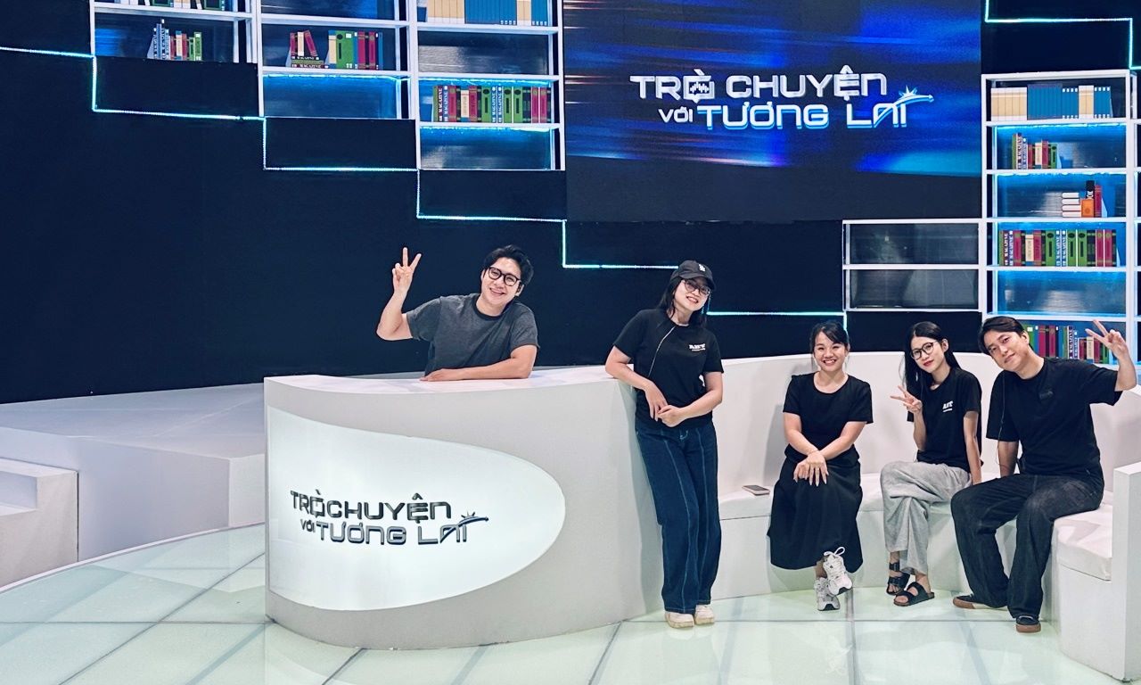 Trò Chuyện Với Tương Lai - Gallery Image 4 - AHT Production News