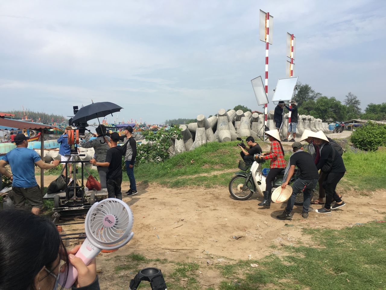 Ước Hẹn Làng Chài - Gallery Image 15 - AHT Production News