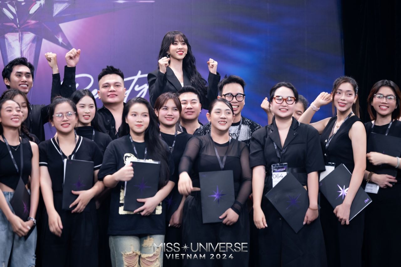 Đồng hành cùng Miss Universe - Gallery Image 2 - AHT Production