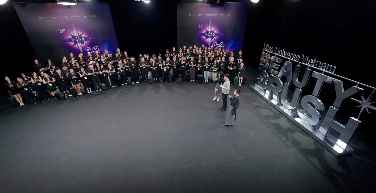 Đồng hành cùng Miss Universe - Gallery Image 4 - AHT Production