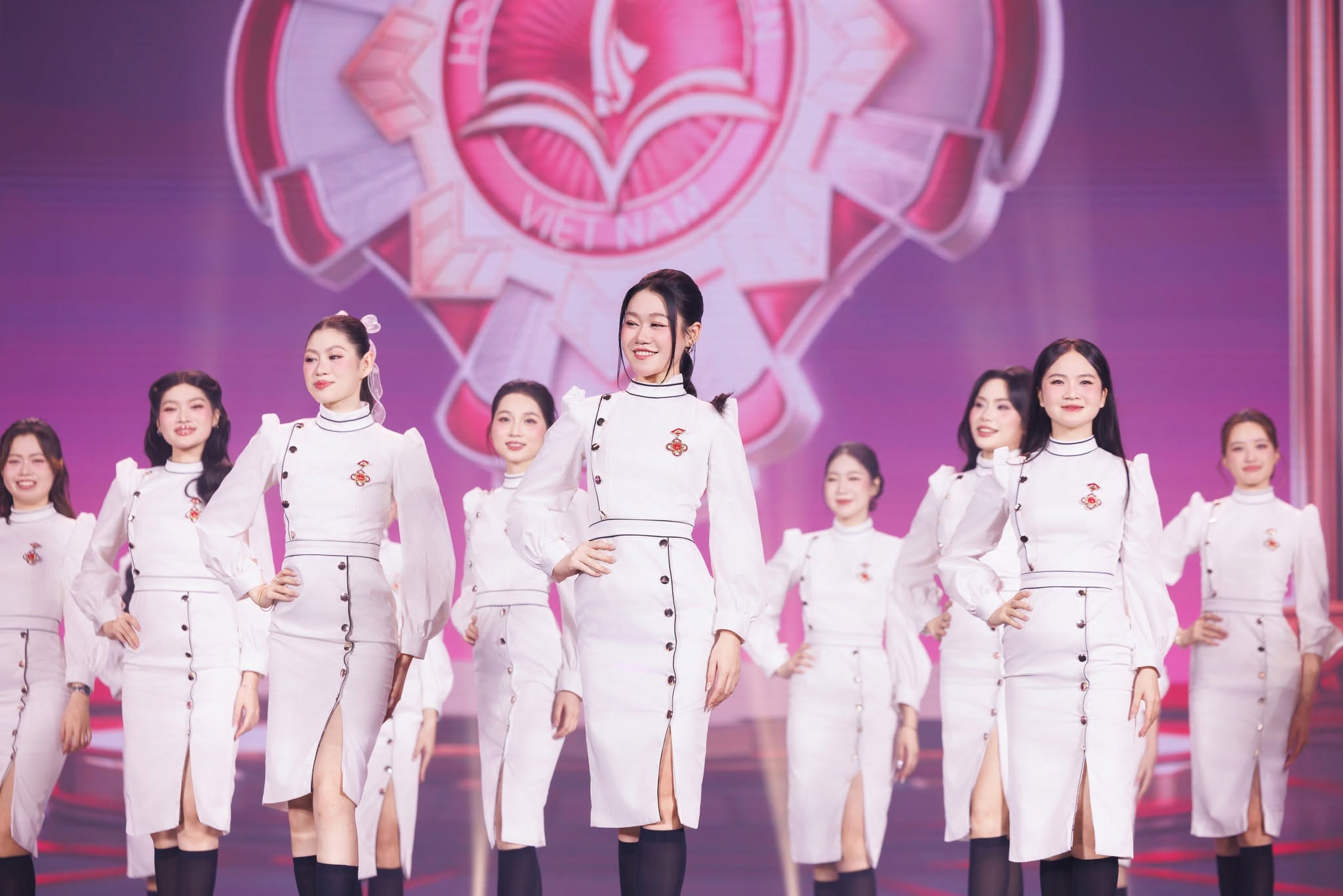 Hoa Khôi Sinh Viên Việt Nam - Gallery Image 19 - AHT Production